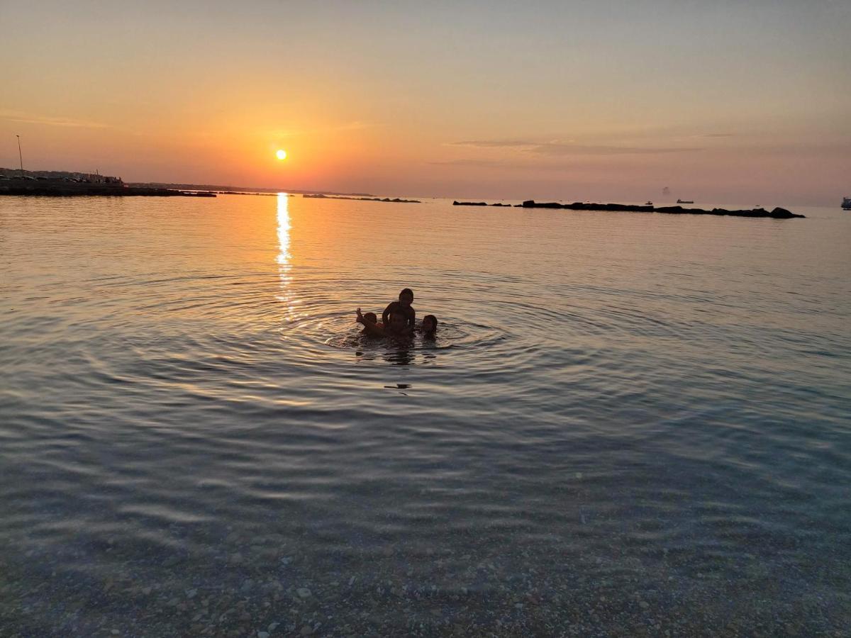 فيلا Pharos باري المظهر الخارجي الصورة